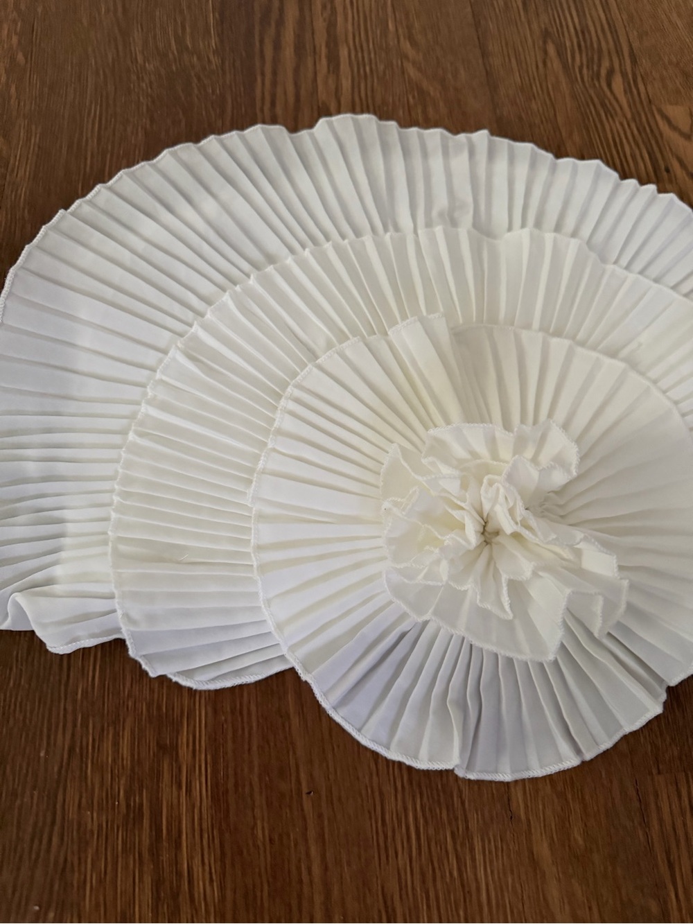 White Pleated Women’s Top - Picture 2 of 3